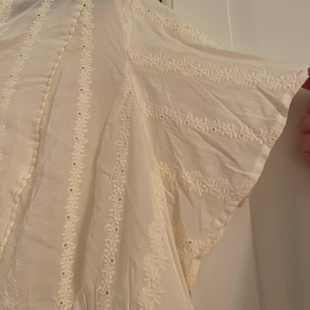 Detailed Top - Picture 4 of 5